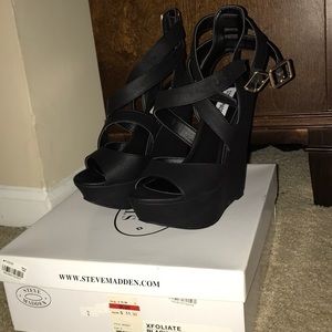 Black Steve Madden wedges